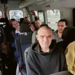 Звільнені українські військовослужбовці ЗСУ та Нацгвардії під час повернення з полону 24 серпня 2026 року