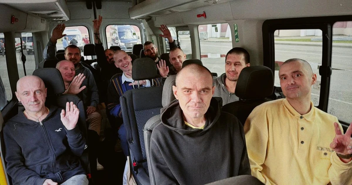 Деталі обміну 24 серпня: 10 військових зі статусом зниклих безвісти повернулися додому