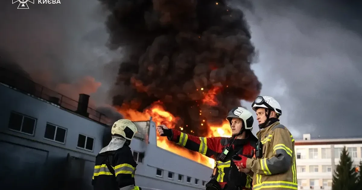 У Києві безпілотники знищили склад із реквізитом «Кварталу 95»